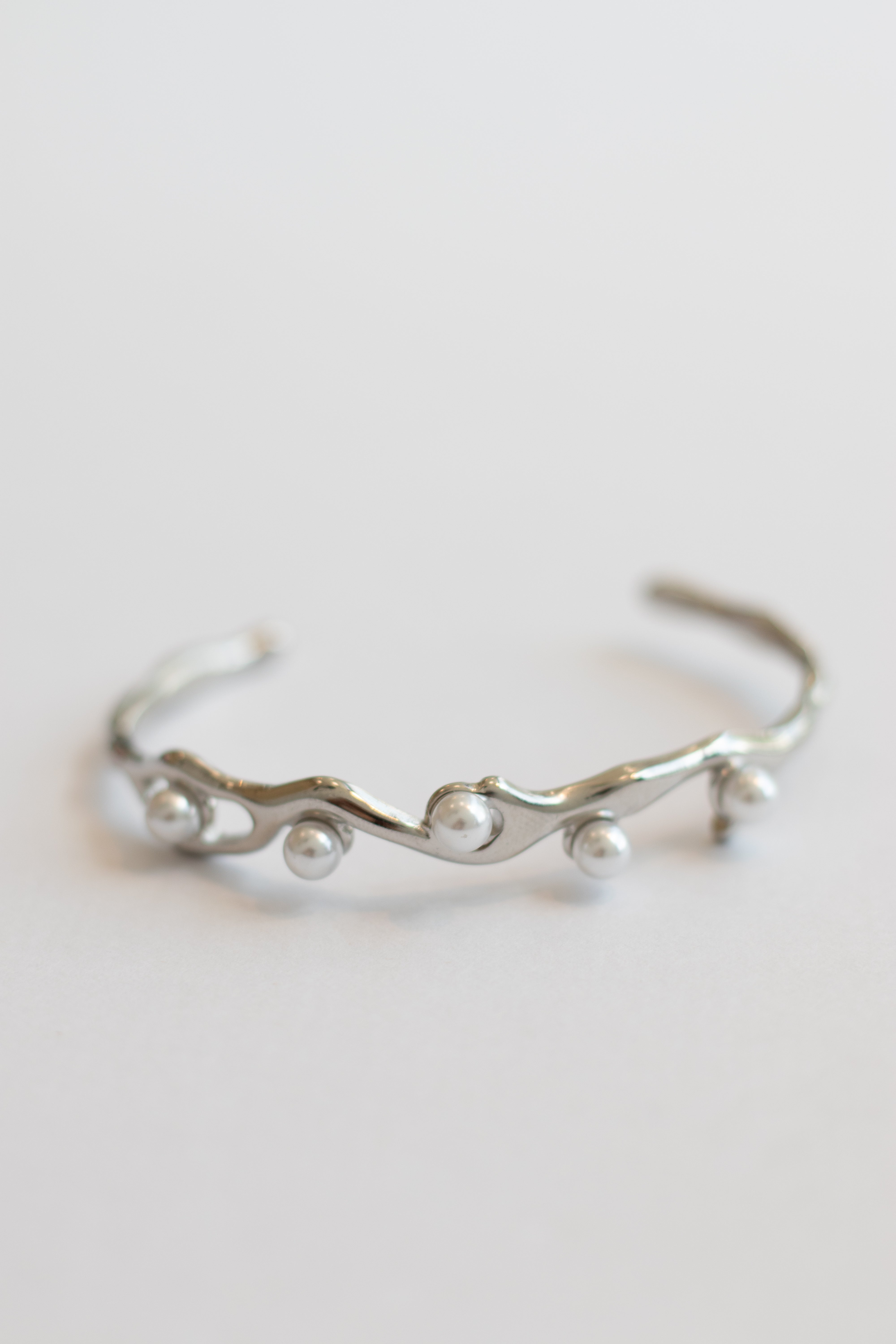 ESSENCE BANGLE