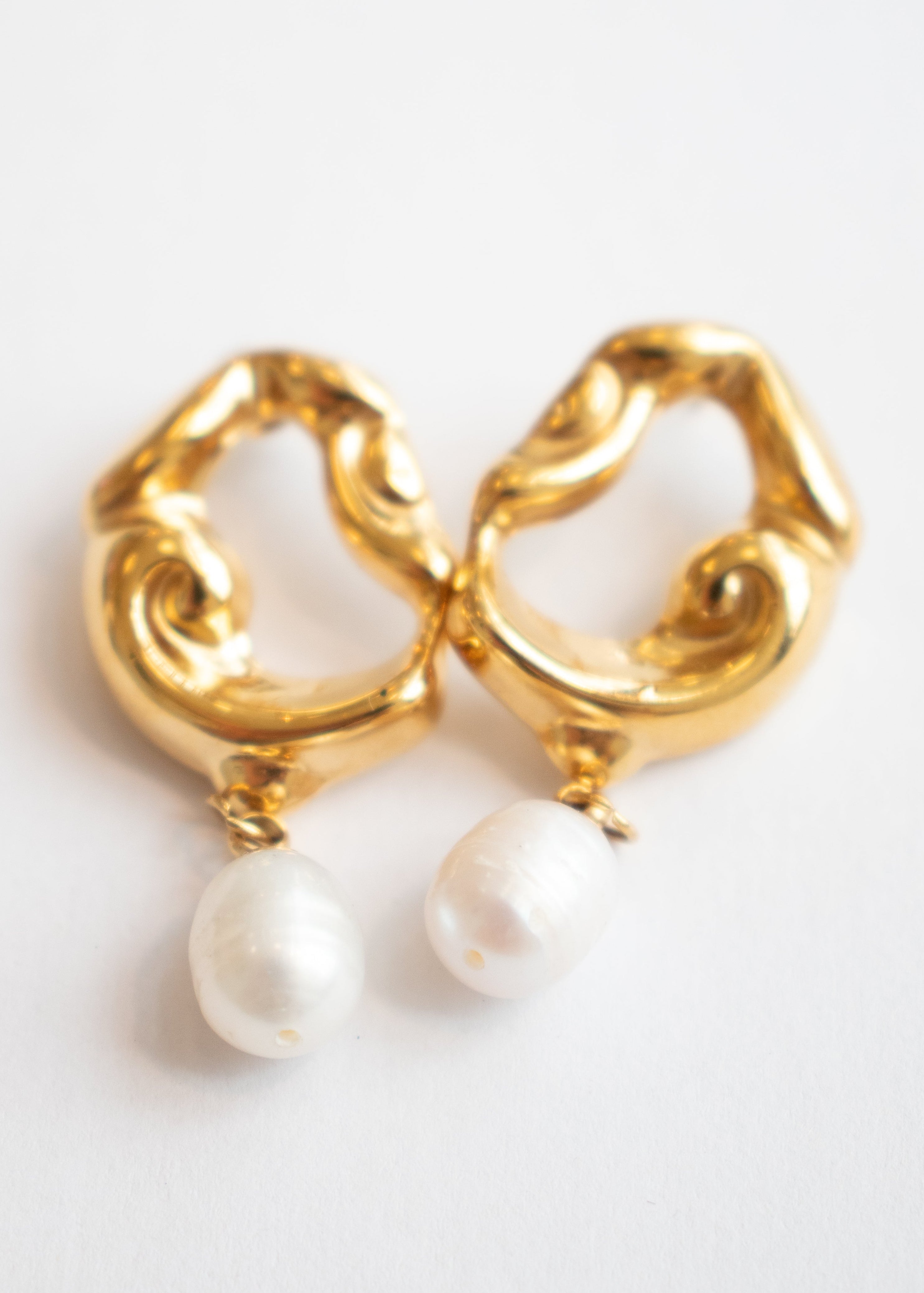 DRIPPIN IN PEARLS